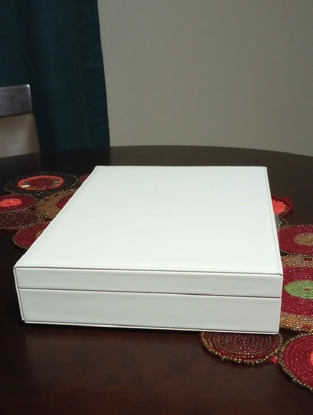 NEW Diff Eyewear Vanity Case-White